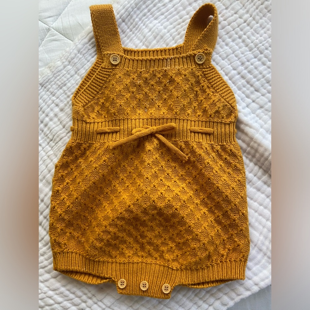 knat overall size 6 ,9 months